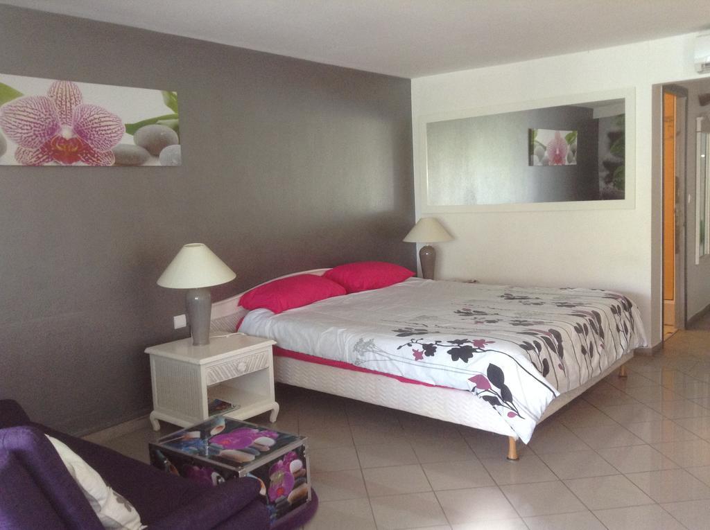 Residence Appartement La Vieille Tour Le Gosier  Eksteriør bilde